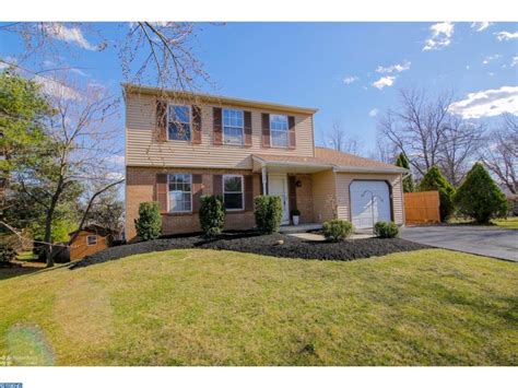 5 bath row <strong>home</strong> on a quiet street <strong>in Lansdale</strong> borough is up <strong>for sale</strong> for the first time since 1988. . Homes for sale in lansdale pa